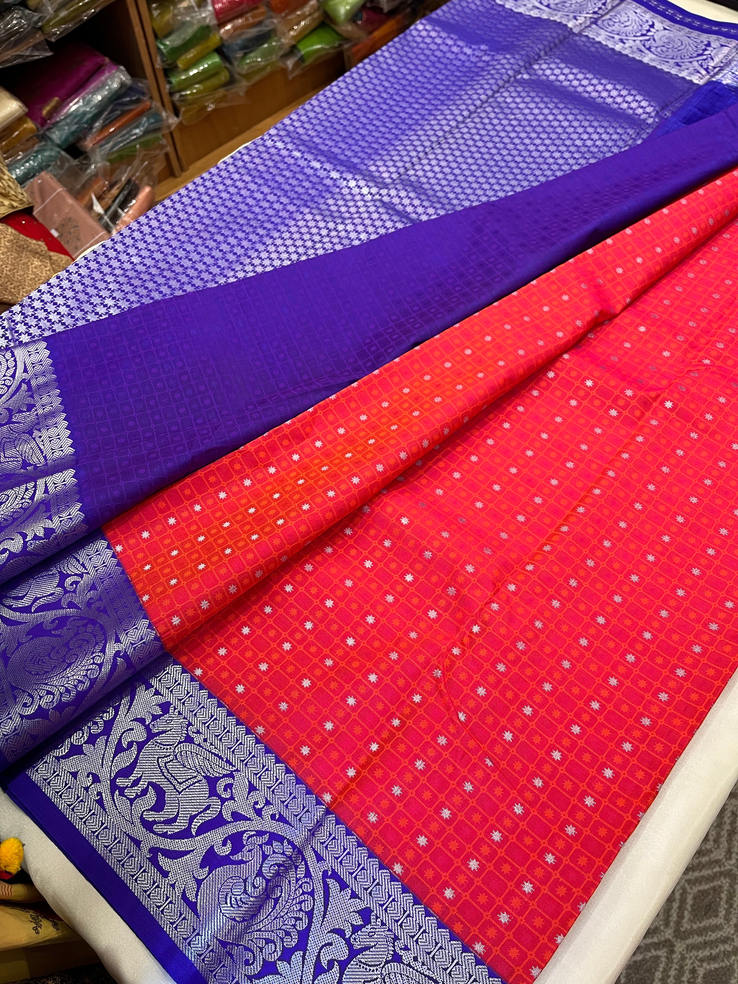 kanchi vegan Korvai border  Soft silk saree  with contrast blouse and rich jari pallu
