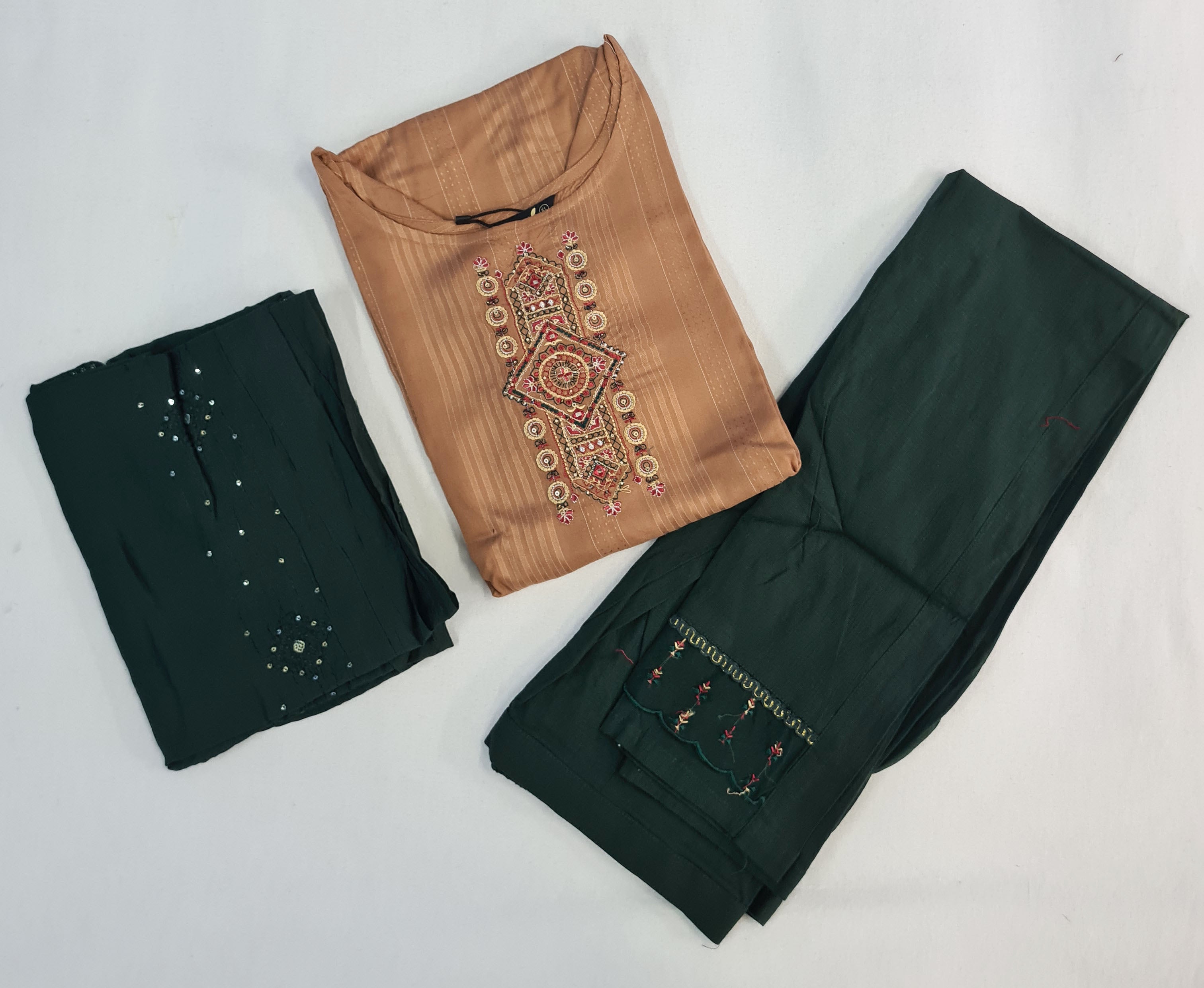 Keeloo Presents Inaya Vol-1 Rayon Designer Kurtis With Pant And Dupatta Collection.