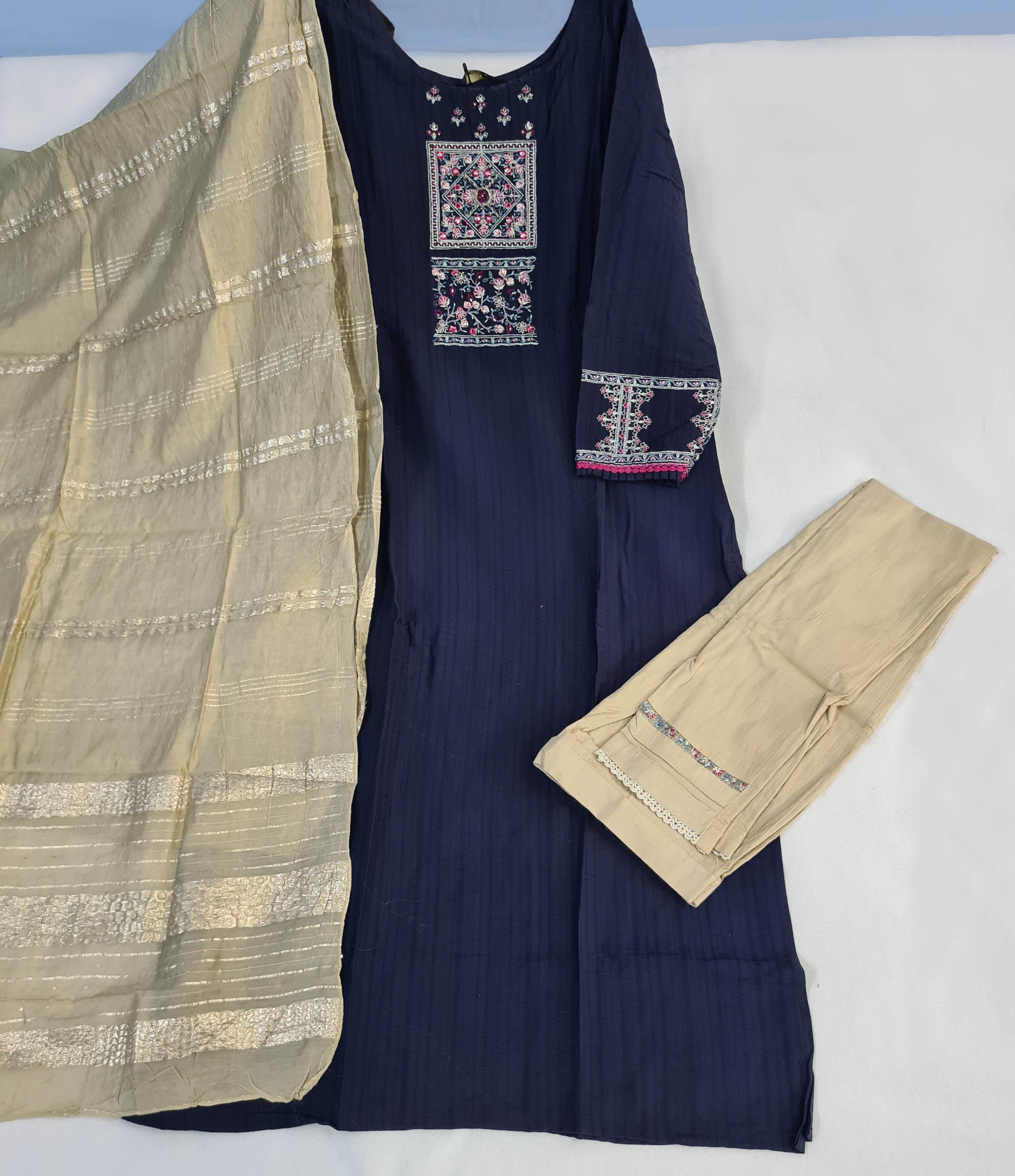 Keeloo Presents Garima Vol-1 Viscose Designer Party Wear Kurtis With Pant And Dupatta Collection.