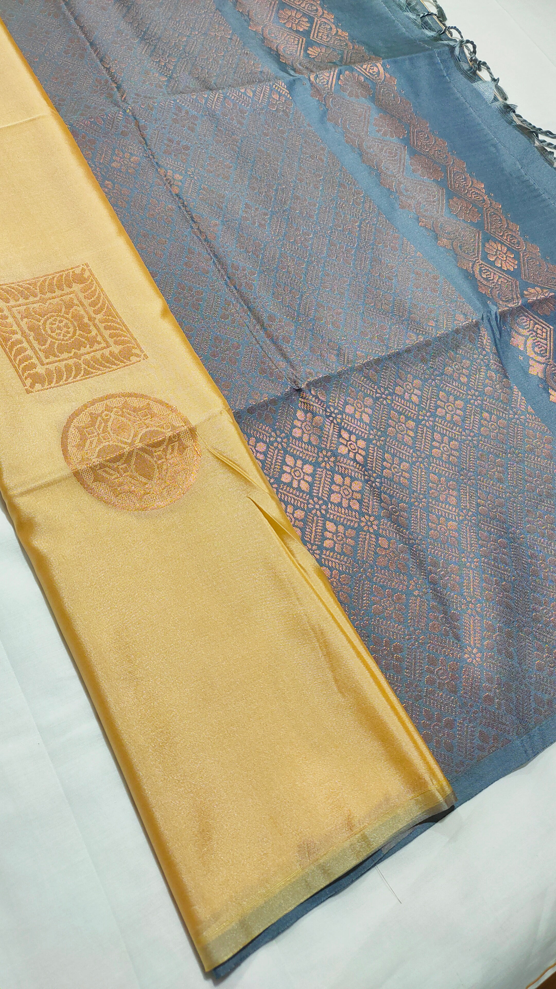 Kanchi Vegan Soft Silk Saree with contrast Blouse and rich Jari Pallu